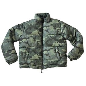 Forever 21 green camo puffer bomber jacket size large
